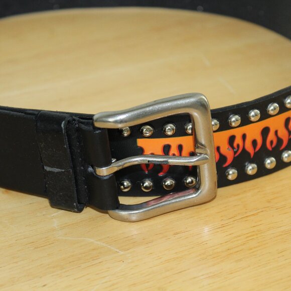 Genuine Black Bonded Leather Silver Studded Flame Biker Trucker Belt 32 - Picture 2 of 8
